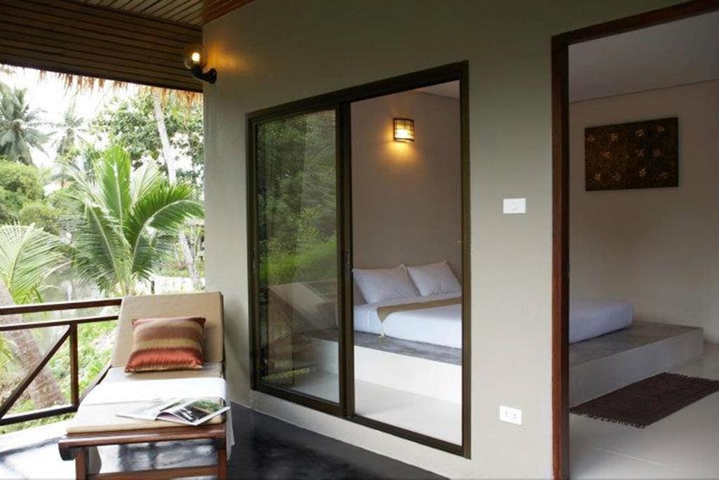 Hutcha Resort Маенам Экстерьер фото