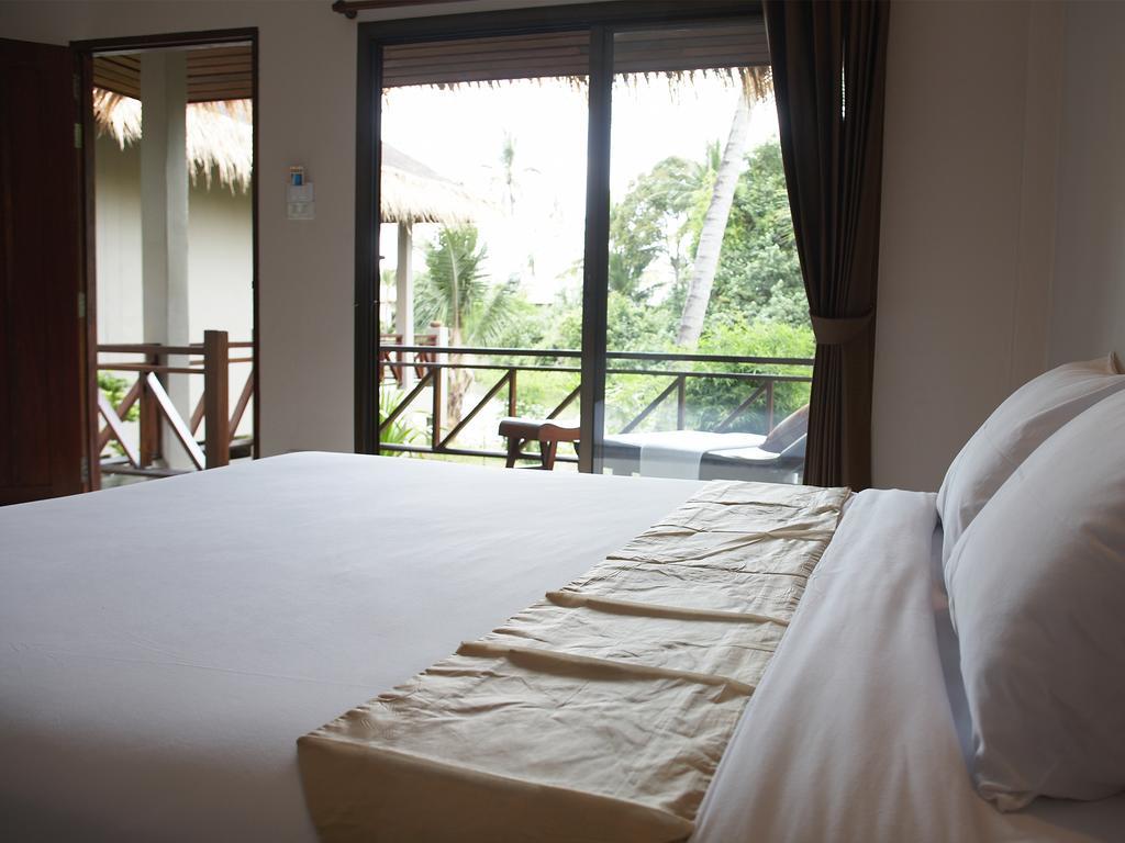 Hutcha Resort Маенам Экстерьер фото