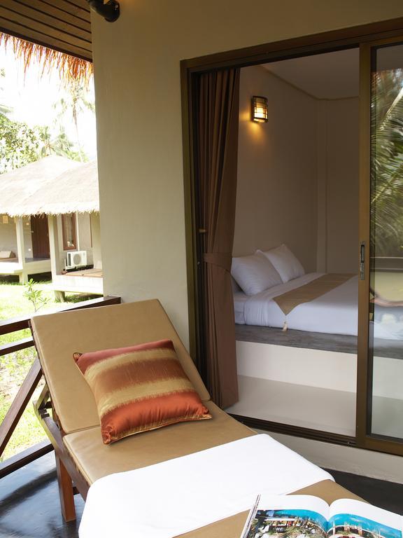 Hutcha Resort Маенам Экстерьер фото