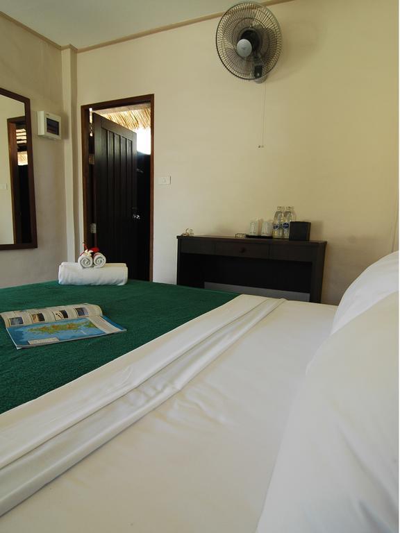 Hutcha Resort Маенам Экстерьер фото
