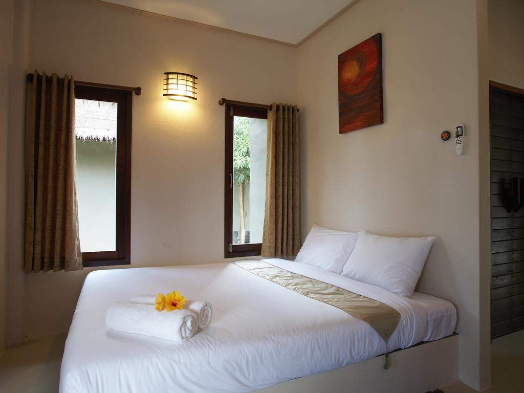 Hutcha Resort Маенам Экстерьер фото